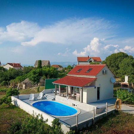Villa Baras Garden - House With Pool Mirce Εξωτερικό φωτογραφία