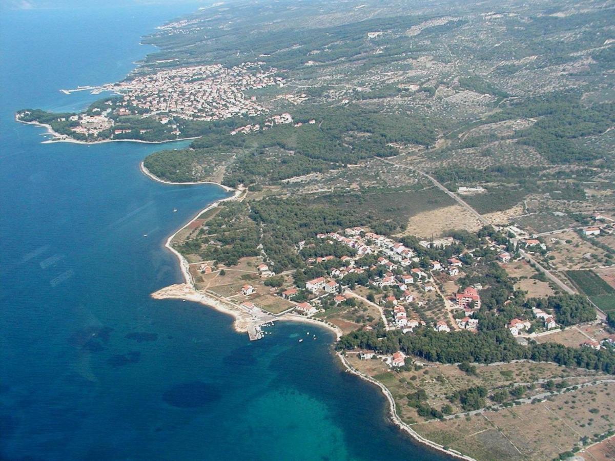 Villa Baras Garden - House With Pool Mirce Εξωτερικό φωτογραφία