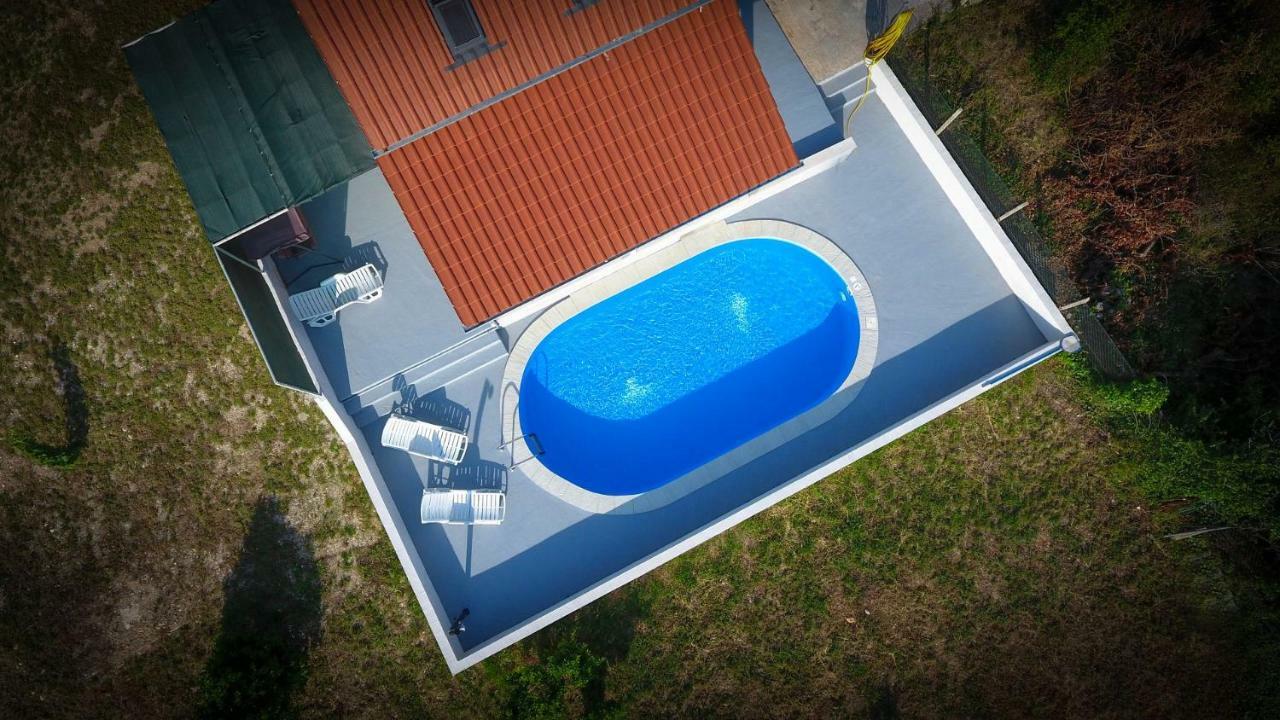 Villa Baras Garden - House With Pool Mirce Εξωτερικό φωτογραφία